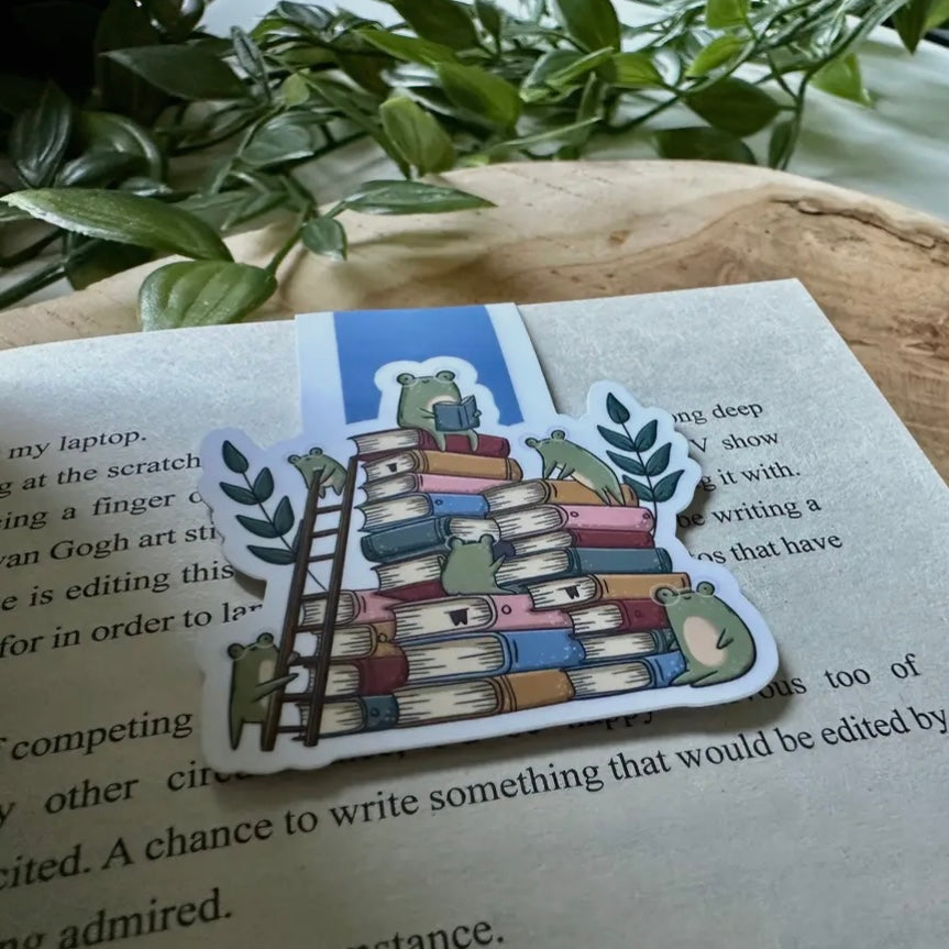 Magnetisches Lesezeichen - Frösche mit Bücherstapel