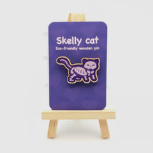 Pin aus Holz - Skelly Cat