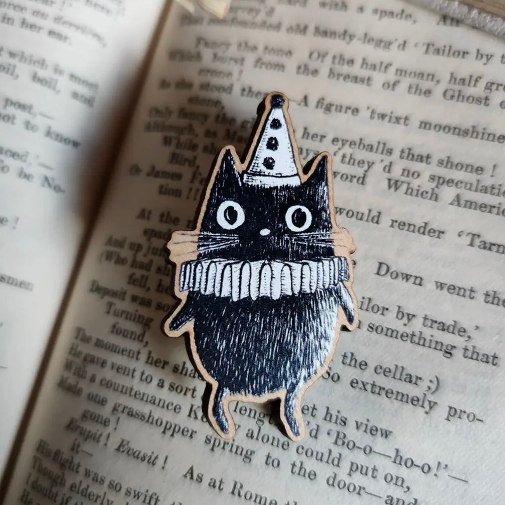 Anstecker aus Holz - Clown Cat