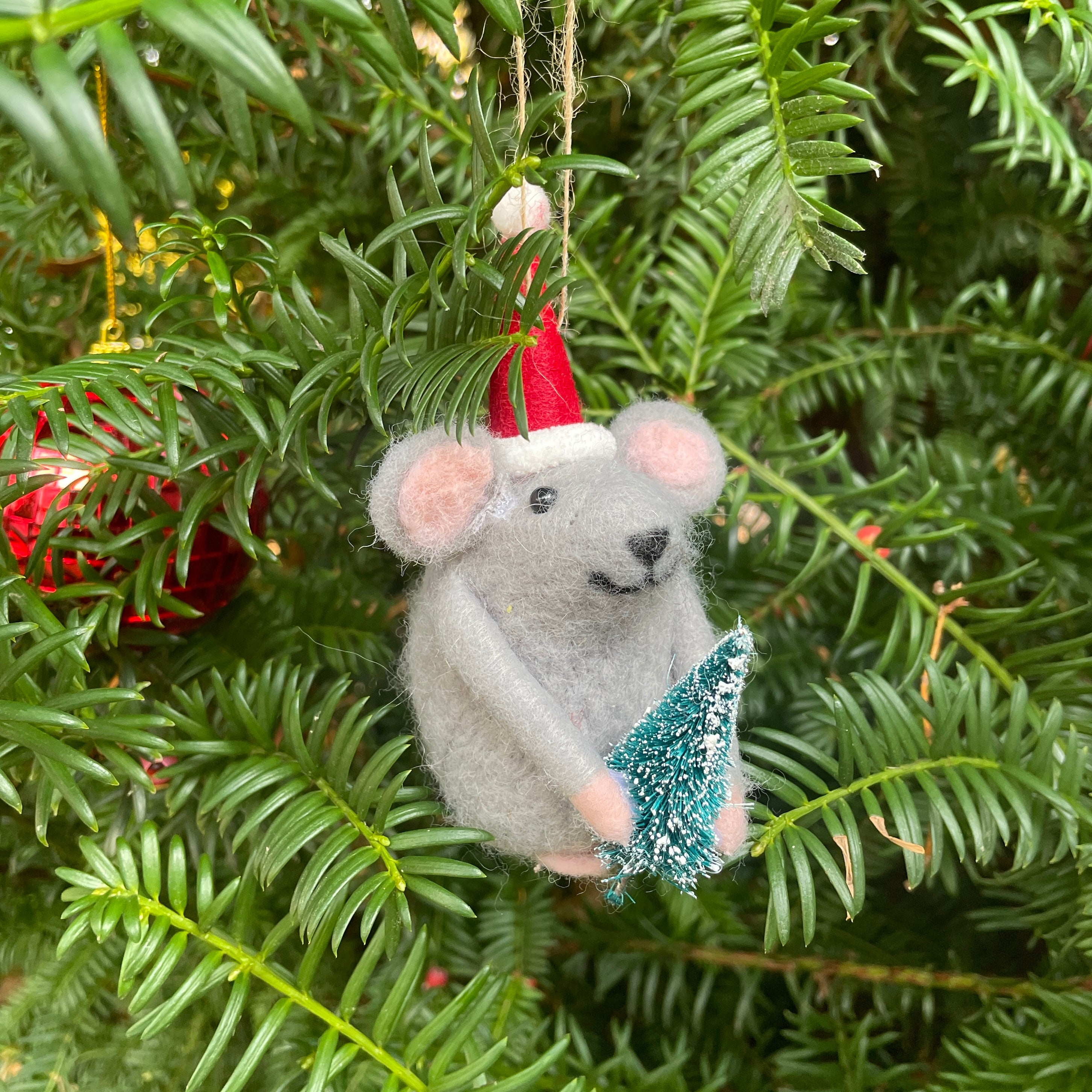 Anhänger aus Filz - Maus mit Baum