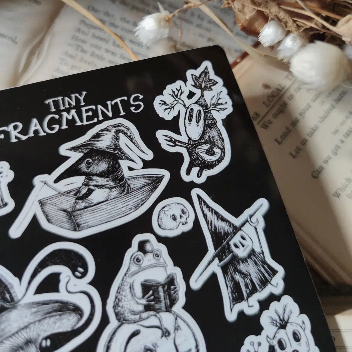 Stickerbogen - Tiny Fragments